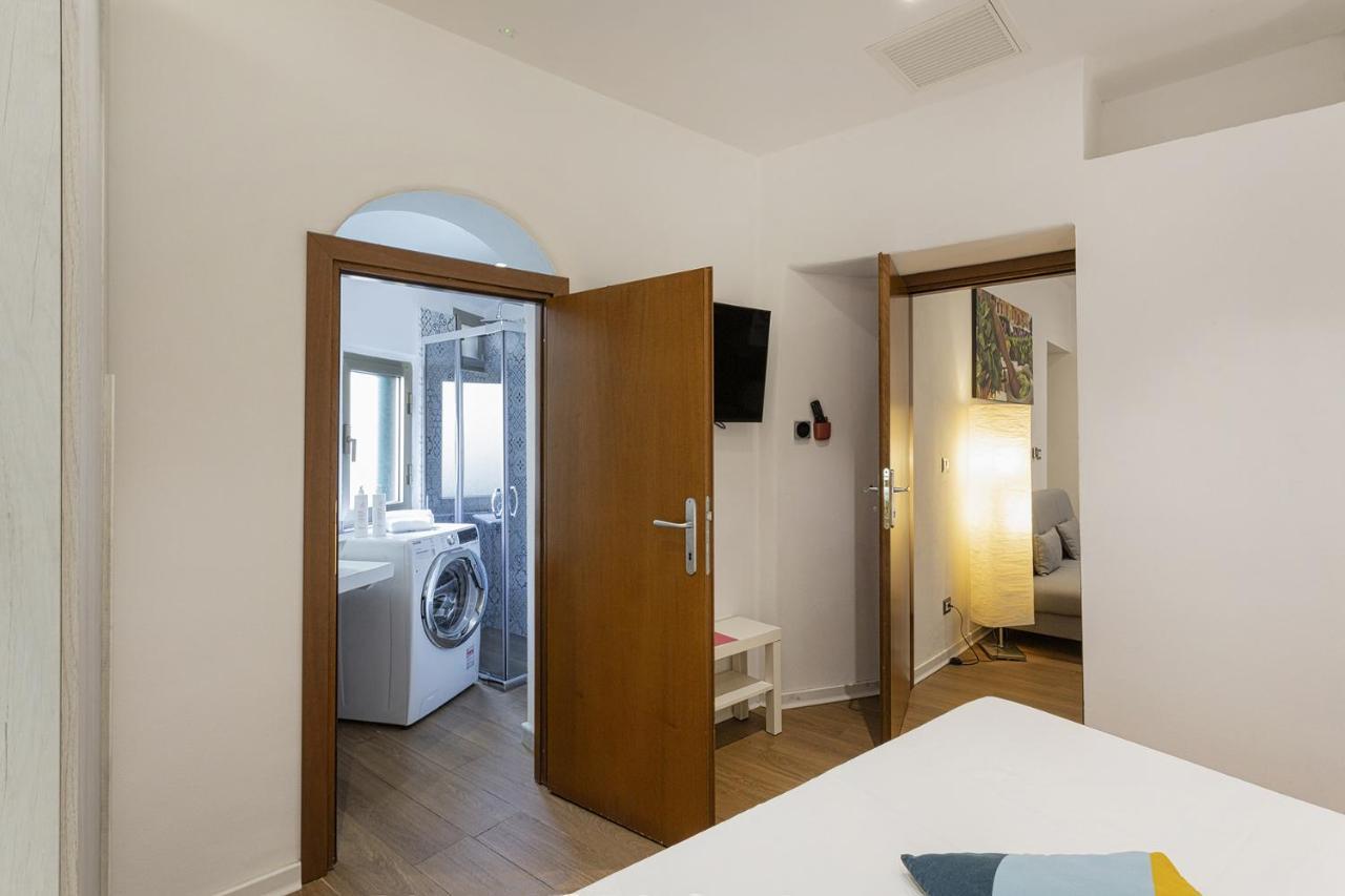 Family Flat In The City Center By Wonderful Italy Genoa Bagian luar foto